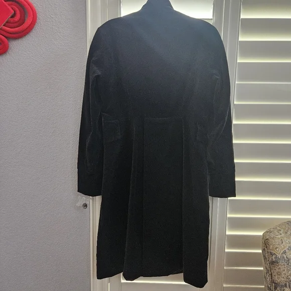 Newport News Elegant Black Military-Style Women's Coat - Picture 12 of 14